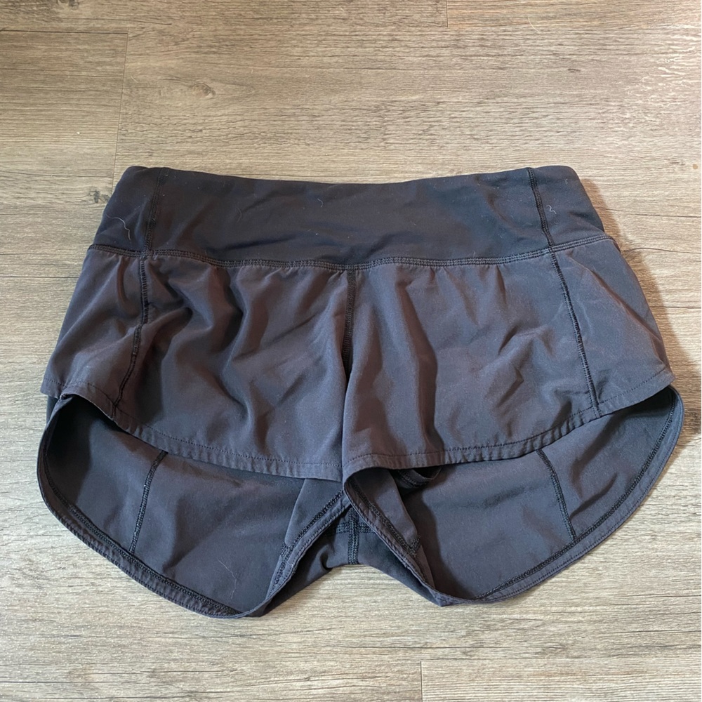 Lululemon Speed Up 2.5” LR shorts